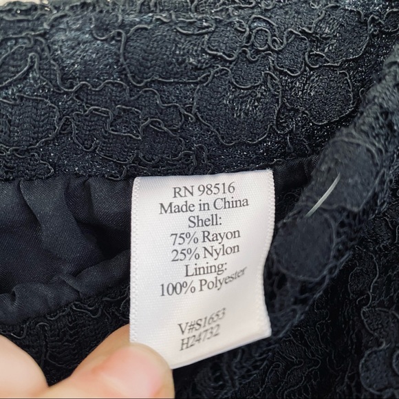 Coldwater Creek Black Floral Lace Overlay Pants Size 8 - Picture 5 of 6